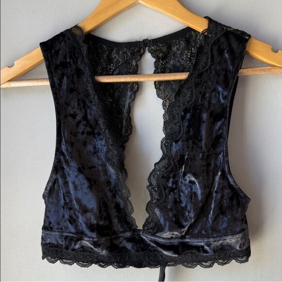 INC International Concepts Tops - INC International Concepts Large Velvet & Lace Bra Crop Top